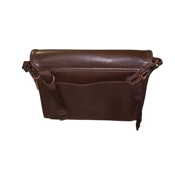 Matt & Nat Phi Crossbody w/ Adjustable Strap, Magnetic Flap, & Zipper - Picture 4 of 9